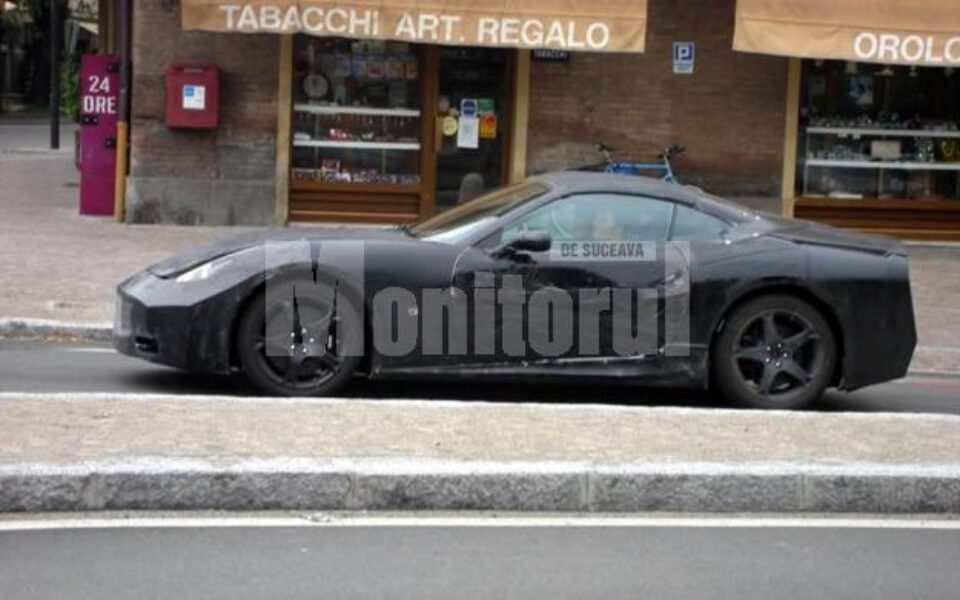 Ferrari GT foto spion