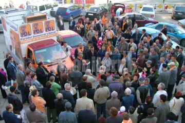 Întâlniri electorale: Lungu și echipa PD-L, susținuți de locuitorii cartierului George Enescu