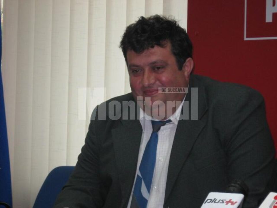 Vasile Ursachi: „Cei de la PD-L ar face mai bine să se concentreze mai mult pe candidatul lor din satul Gropeni” Vasile Ursachi: „Cei de la PD-L ar face mai bine să se concentreze mai mult pe candidatul lor din satul Gropeni”