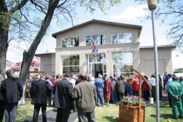 Sediul Primăriei din Burdujeni a fost asaltat de cetățeni încă de la inaugurare