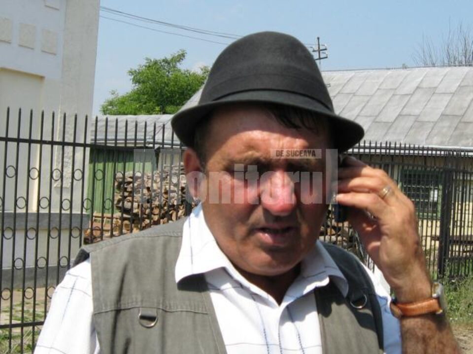 Primarul din Stroiești l-a atacat pe viceprimar cu cuțitul