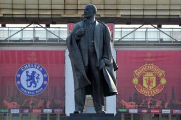 Lenin, simbolul comunismului într-o competiție a capitalismului canibal