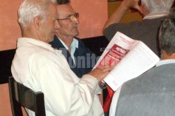 Locuitorii din Obcini, interesați de proiectele prezentate de Ovidiu Donțu