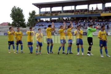 Fotbaliștii suceveni care activează pe alte meleaguri au fost aplaudați la scenă deschisă