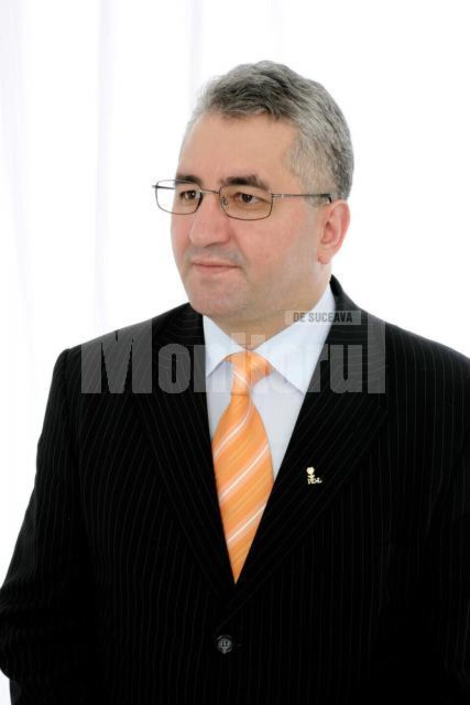 Ion Lungu: „Noi pierdem din taxele notariale și din taxele de timbru peste un milion de euro, lucru care nu este corect” Ion Lungu: „Noi pierdem din taxele notariale și din taxele de timbru peste un milion de euro, lucru care nu este corect”