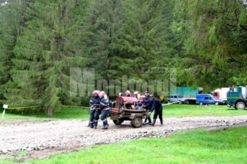 Simulare: Impresionantă desfășurare de forțe, la stingerea unui incendiu de pădure