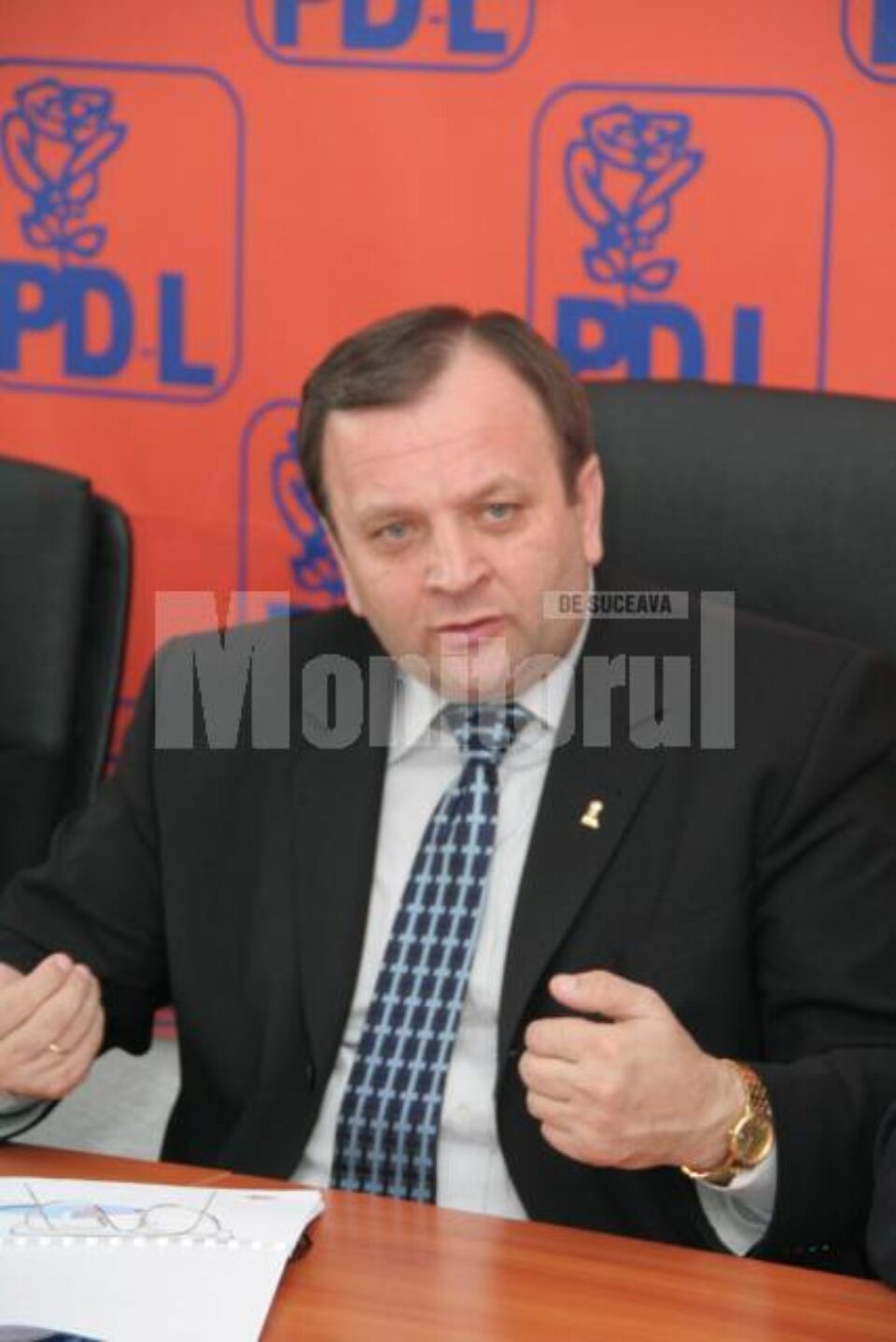 Solicitare: Flutur cere echipă de consilieri și primari PD-L pentru a conduce județul