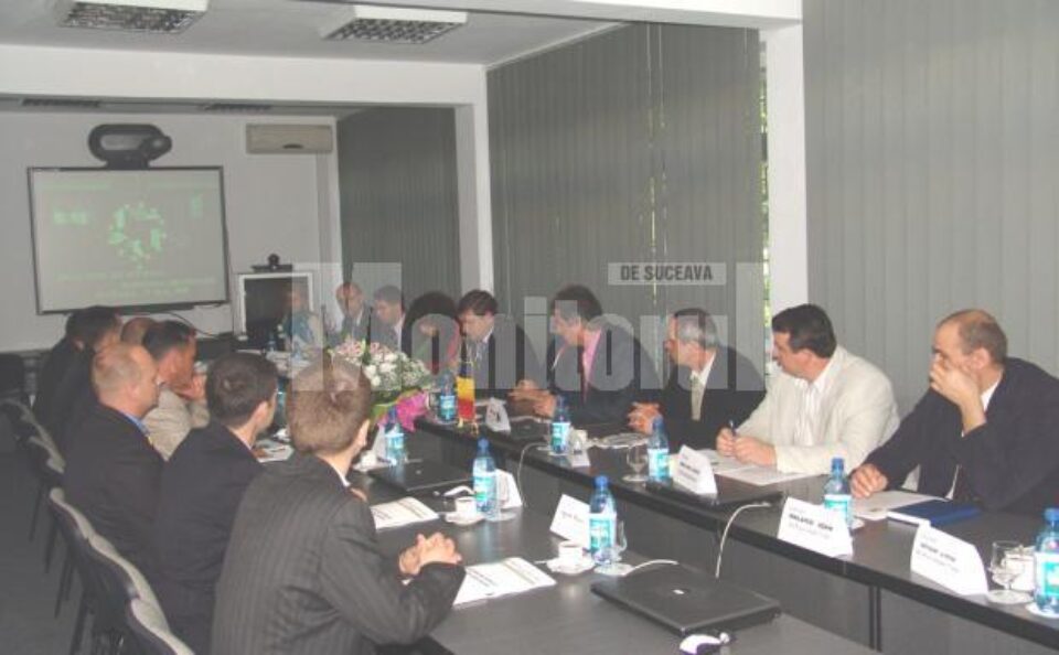 Polițiștii suceveni și milițienii din zona Cernăuți vor face schimb de date și informații