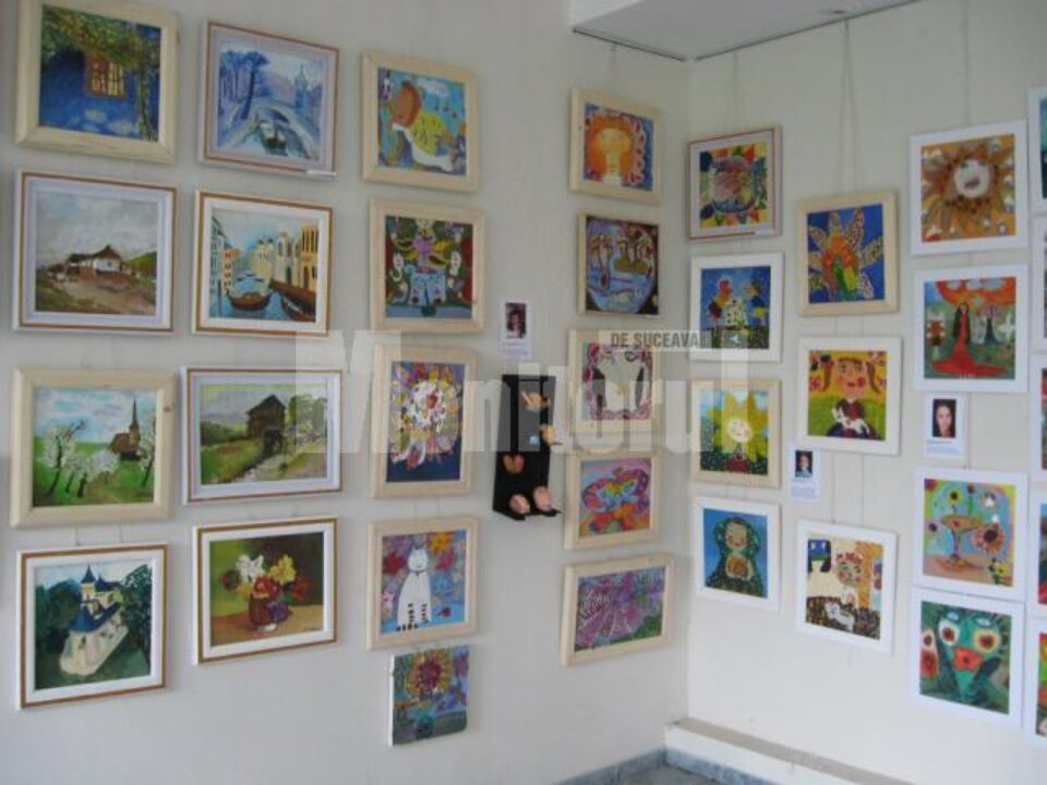 Expoziția „Universul copilăriei”