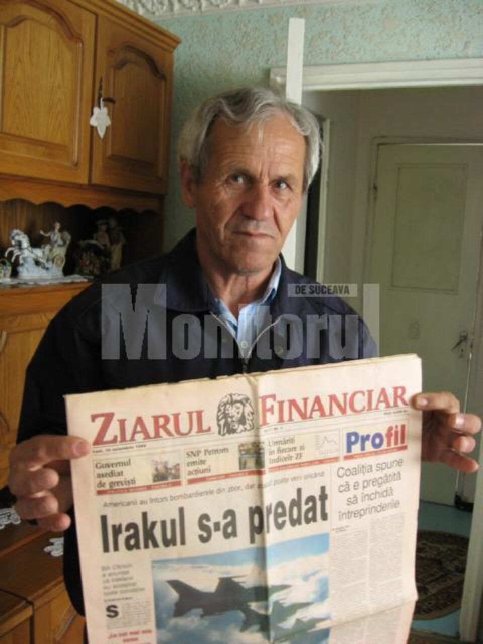 Foto: Adrian Murărița a colecționat peste 7.000 de ziare și reviste