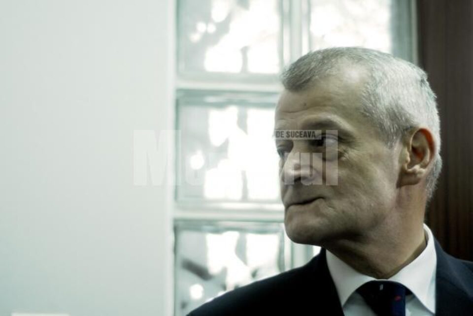 Vasile Blaga și Sorin Oprescu merg în turul doi pentru Primăria Capitalei. FOTO MEDIAFAX