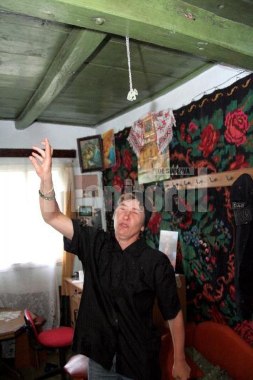 Grinda de care s-a spânzurat elevul