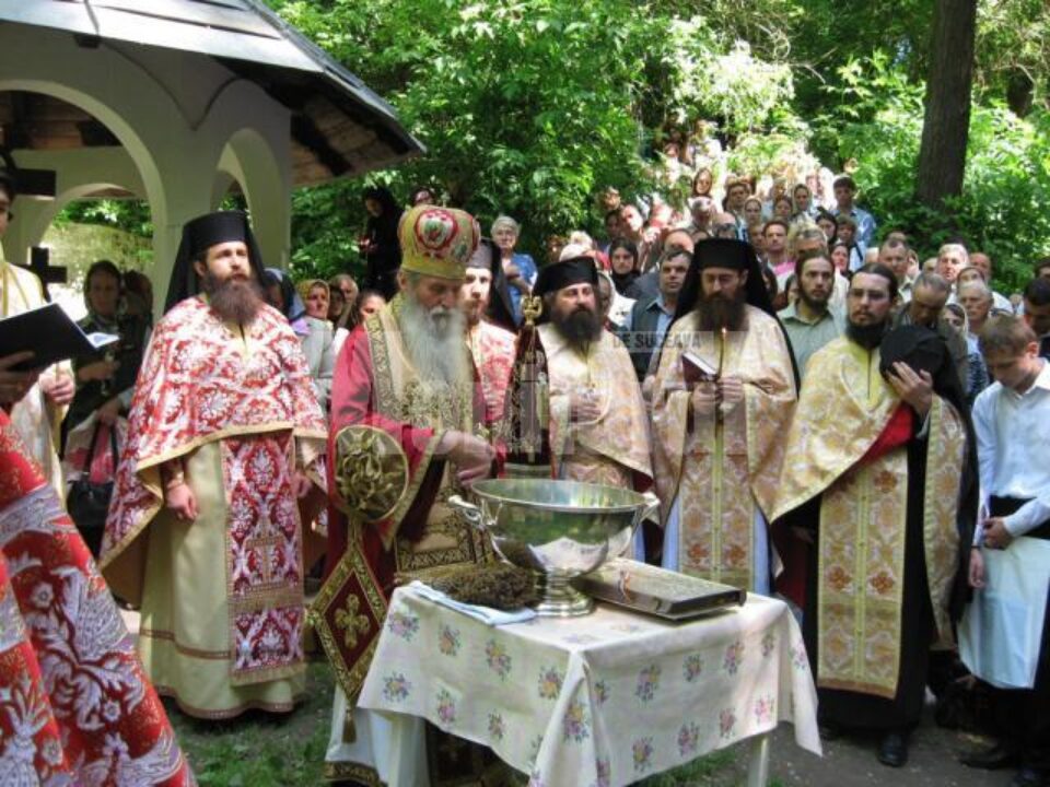 Sfințirea apei la Izvorul Sf. Ioan Sfințirea apei la Izvorul Sf. Ioan