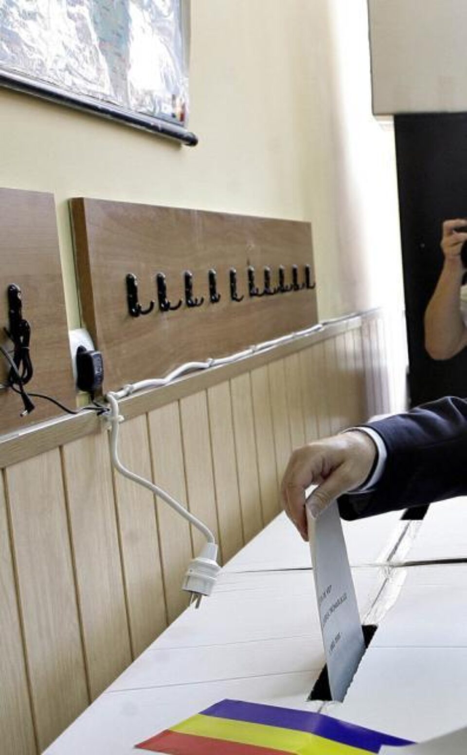 Unii candidați au fost votați doar de familie. Foto: MEDIAFAX Unii candidați au fost votați doar de familie. Foto: MEDIAFAX