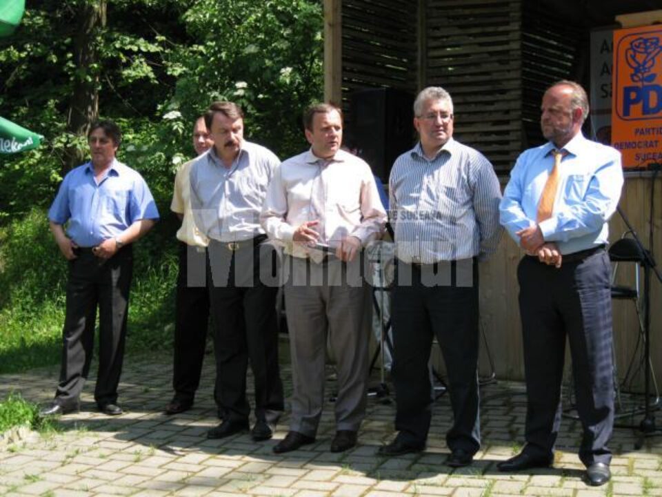 Democrat liberalii suceveni au sărbătorit ieri victoria în alegerile locale Democrat liberalii suceveni au sărbătorit ieri victoria în alegerile locale