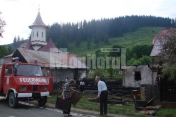 Incendiu devastator: Prăznicarul bisericii din Putna și două gospodării, mistuite de flăcări