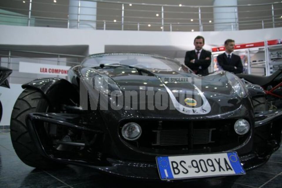 Expoziție: Tuning Show și curse de mașini la Salonul Auto Bucovina