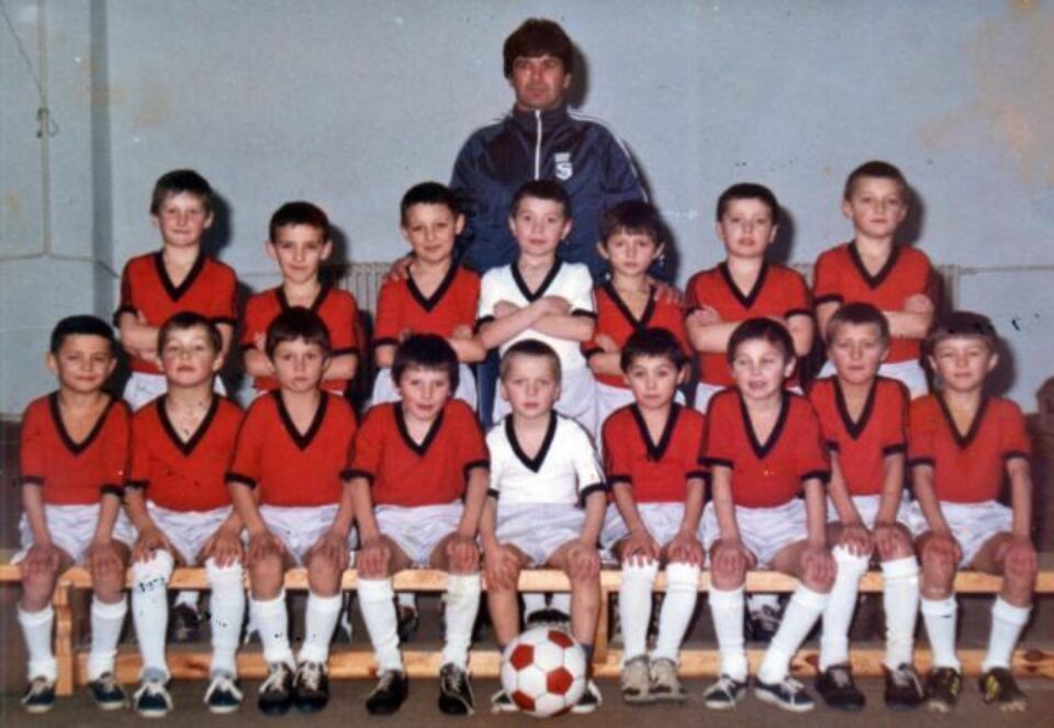 Dorin Goian, primul din stânga sus, la vârsta de 8 ani