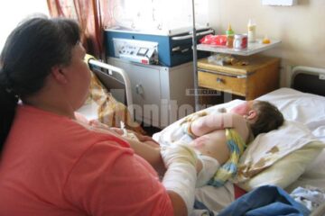 Fetița a suferit arsuri grave după ce a fost cuprinsă de flăcările izbucnite la un aragaz defect