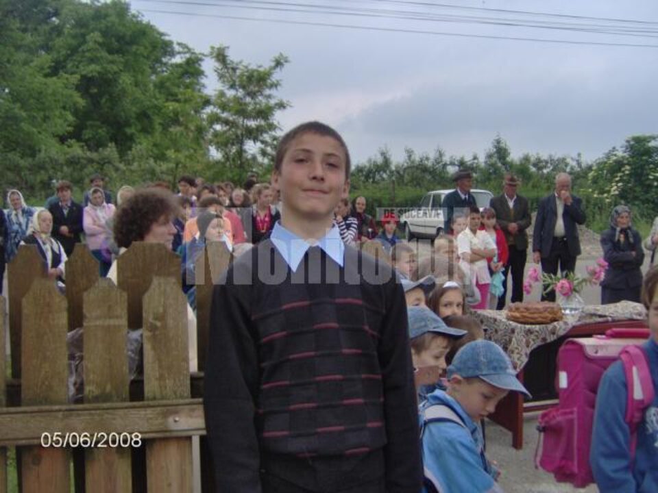 Emil, cu câteva ore înainte de a-și pune capăt zilelor Emil, cu câteva ore înainte de a-și pune capăt zilelor