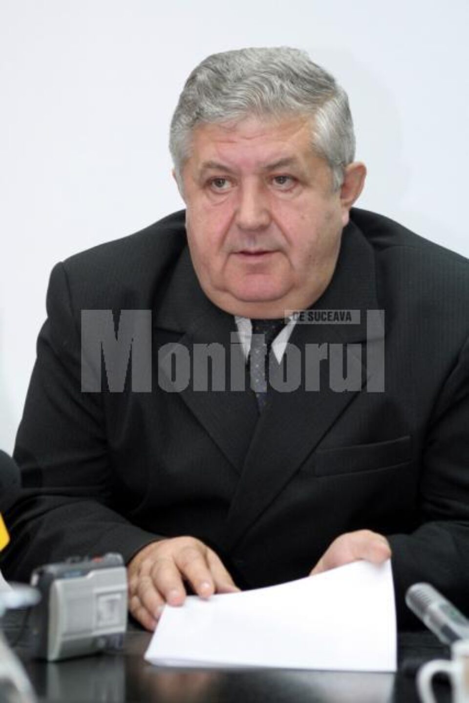 Mîrza: „Cei de la PD-L au început să se laude că ei împart banii în județ”