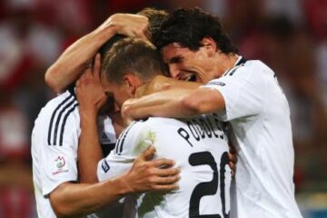 Podolski s-a bucurat temperat la golurile marcate în poarta conaționalilor săi