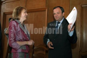 Confirmare: Flutur și consilierii județeni și-au primit certificatele de ales local