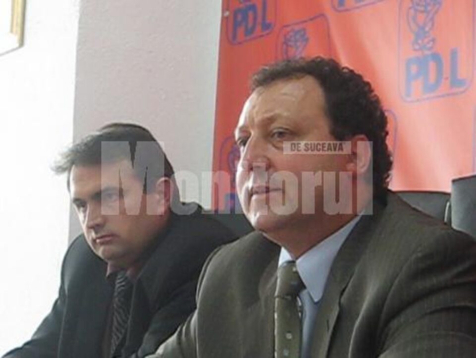 Rapiditate: Ales ca independent, primarul de Comănești trece la PDL