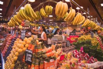 CE intenționează să elimine standardele referitoare la mărimea, lungimea sau gradul de îndoire a fructelor și legumelor. Foto: CORBIS
