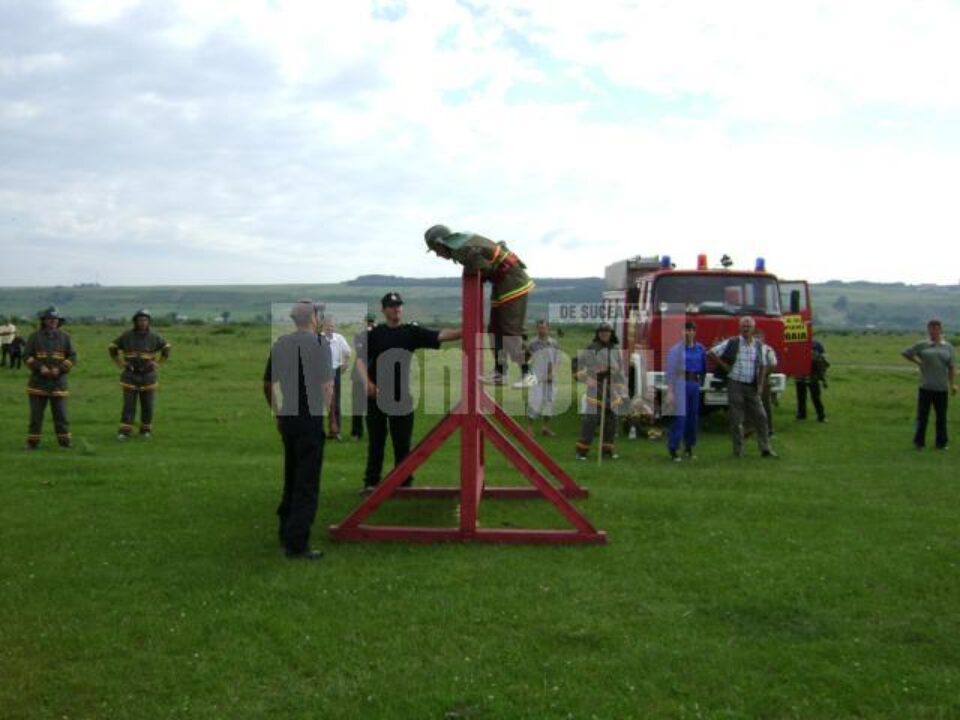 Concursuri profesionale: ISU Suceava și-a desemnat cei mai buni pompieri voluntari din județ