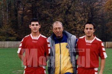 Mircea Negru (stânga), alături de Nicolae Dobrin și un alt coleg de la juniori