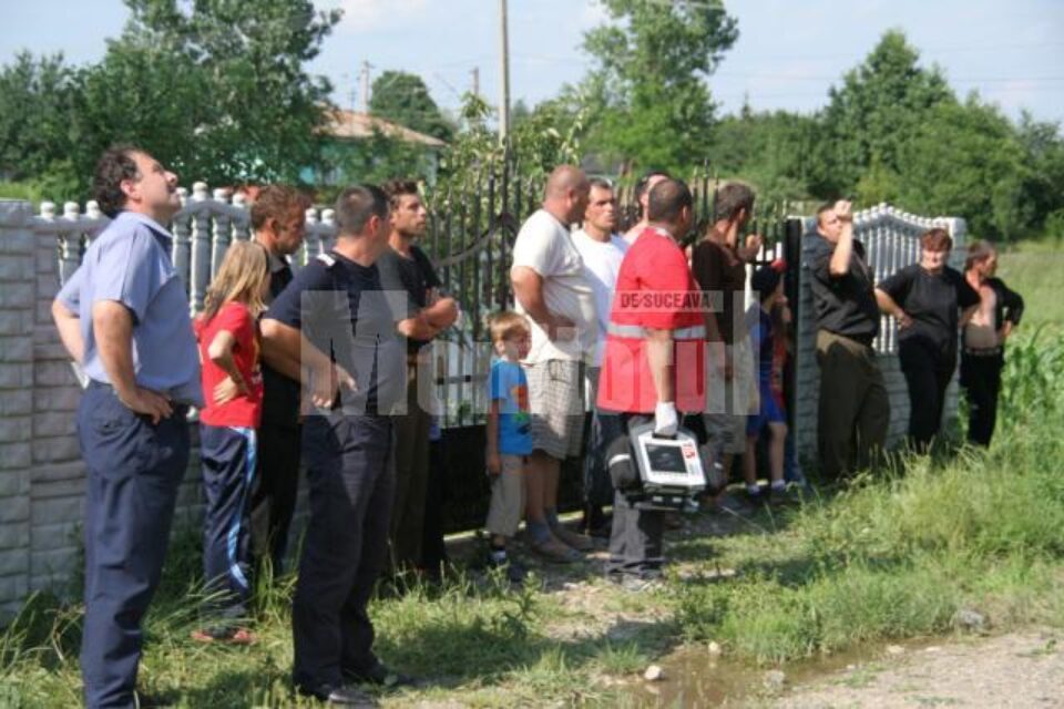 Un angajat al unei firme de cablu a murit electrocutat