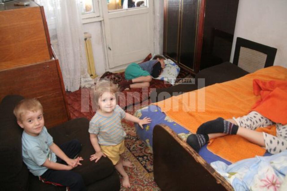 Apartamentul in care trăiesc zece suflete