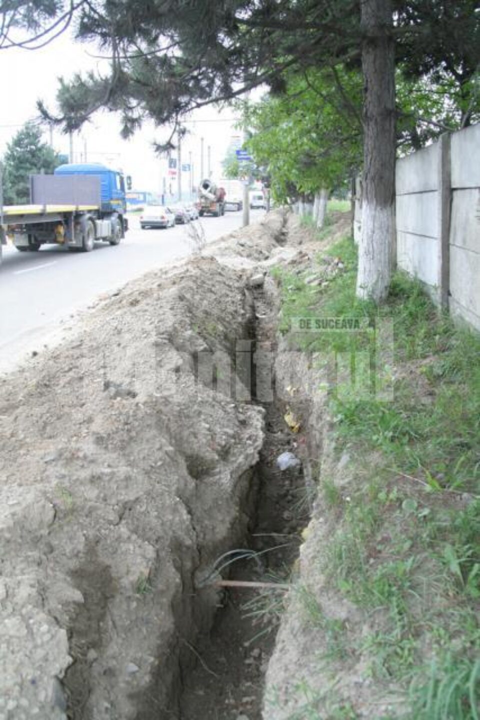 Șanțurile nesemnalizate, pericol pietonal