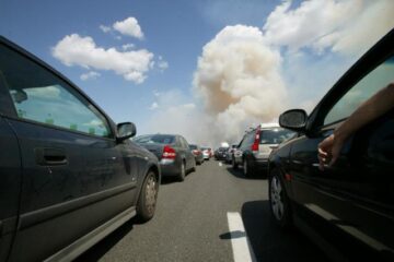 Pentru autoturismele noi, noua taxă de poluare este mai mare decât taxa de primă înmatriculare. Foto: MEDIAFAX