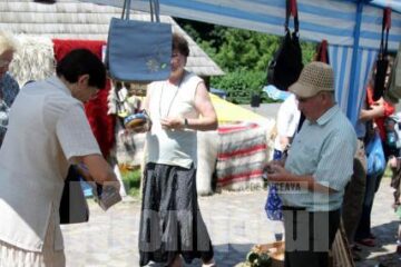 La Târgul de Sânziene, vasele din lut au fost la cea mai mare căutare