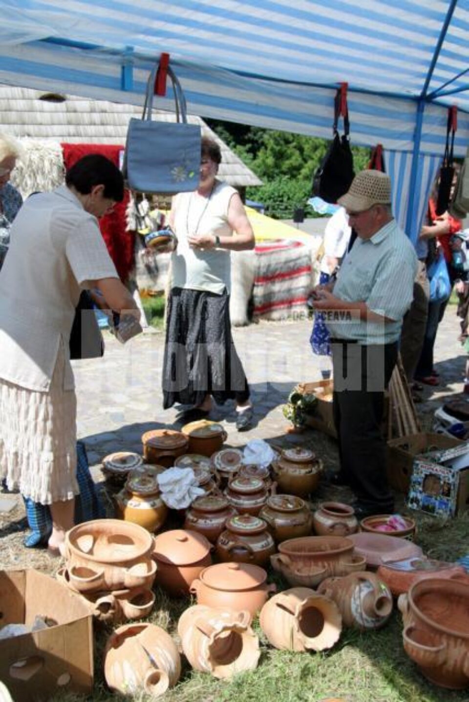 La Târgul de Sânziene, vasele din lut au fost la cea mai mare căutare