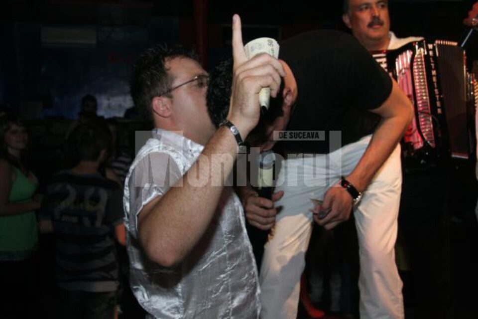 Pentru dedicații, spectatorii au dat sume mari de bani