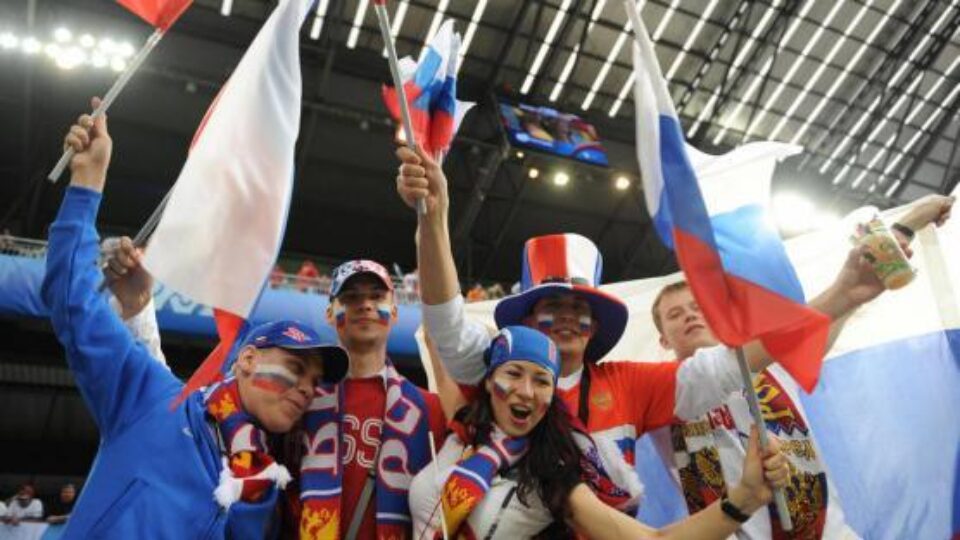 Rusia și fanii ei, pata de culoare și surpriza de la Euro 2008 Rusia și fanii ei, pata de culoare și surpriza de la Euro 2008