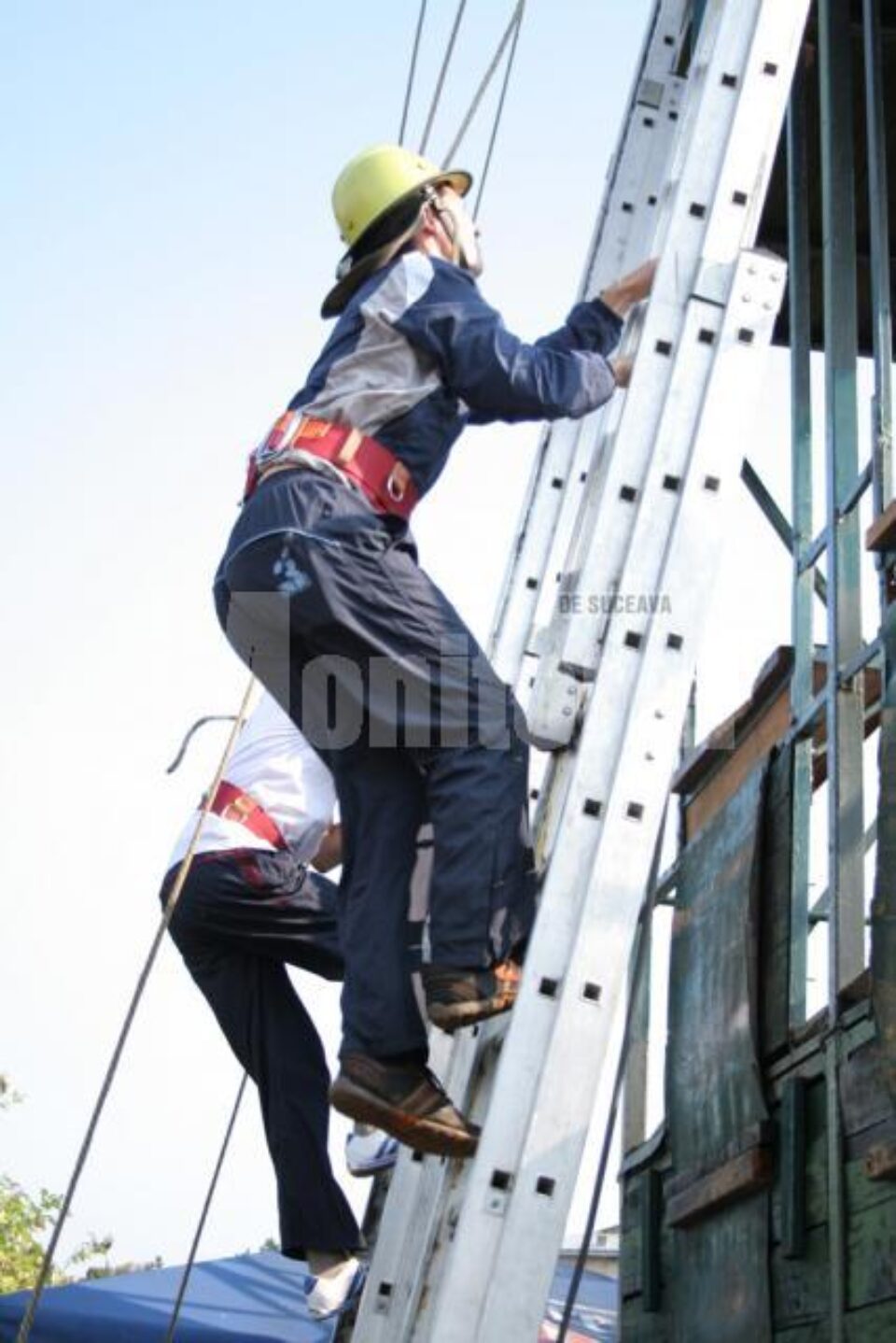Pompieri voluntari, la antrenament