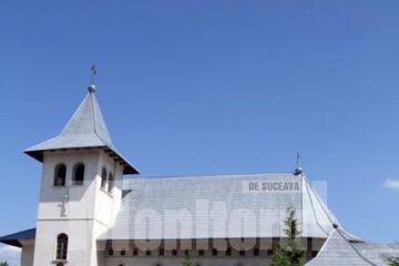„Pentru mântuirea sufletelor noastre Domnului să ne rugăm”. Foto: Marius ȘUIU