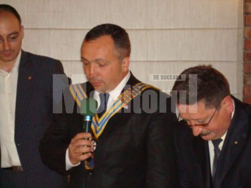 Vă salut pe toți, dragi prieteni Rotarieni împreună cu invitații noștri!