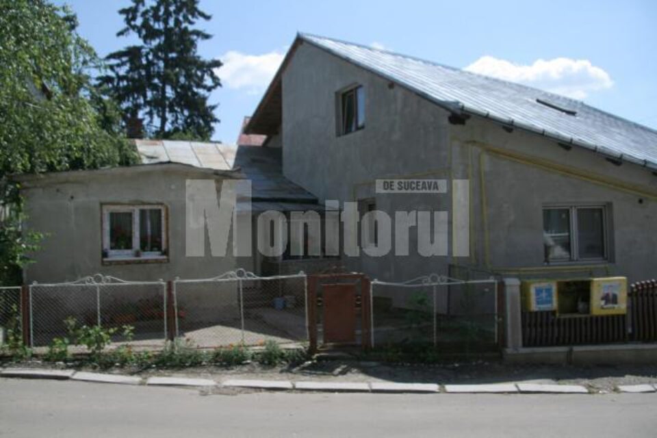Traian Ilisei și-a extins casa peste locuința văduvei fratelui sau vitreg