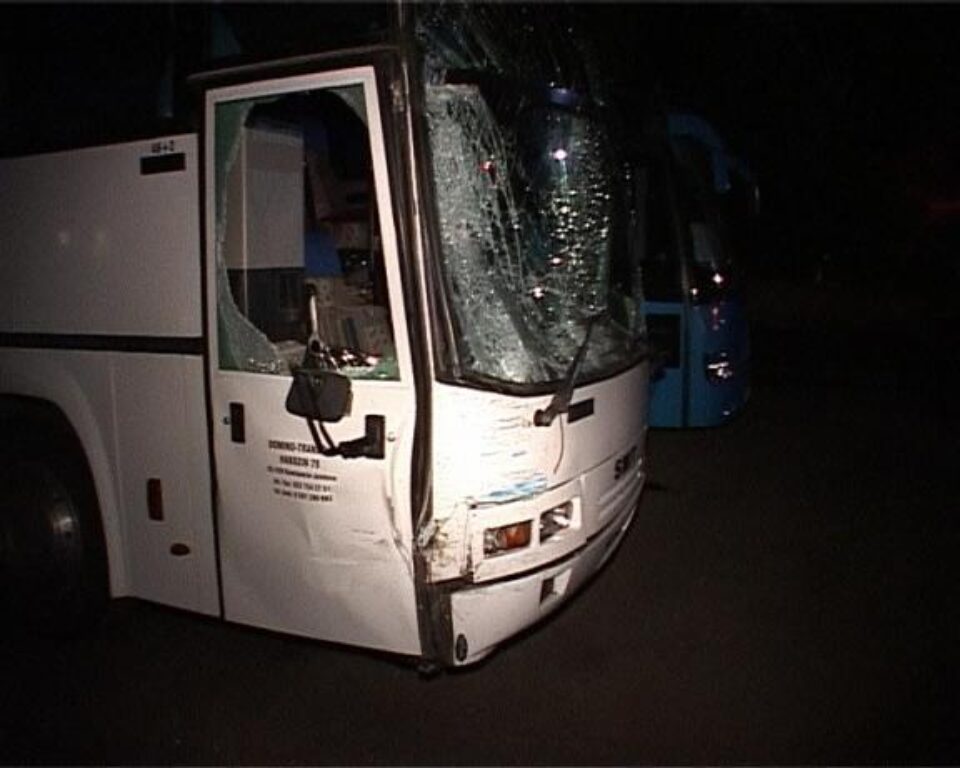 Probleme: Autocar cu 30 de copii din Polonia, implicat într-un accident la Bunești Probleme: Autocar cu 30 de copii din Polonia, implicat într-un accident la Bunești