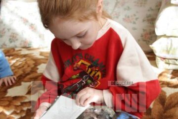 Edera vrea să învețe să citească la fel ca și colegii ei de generație