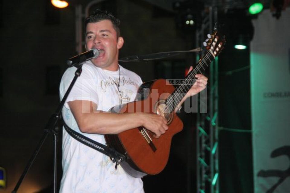 Marty Cintron, solistul formației No Mercy