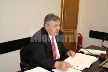 Atenționare: Mîrza îl avertizează pe Flutur că riscă să scoată județul la mezat