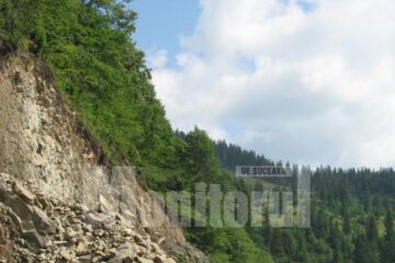 Căderi de pietre la Prisaca Dornei