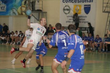 Pentru un meci de handbal în condiții optime, Federația Internațională de Handbal vrea mai multă lumină