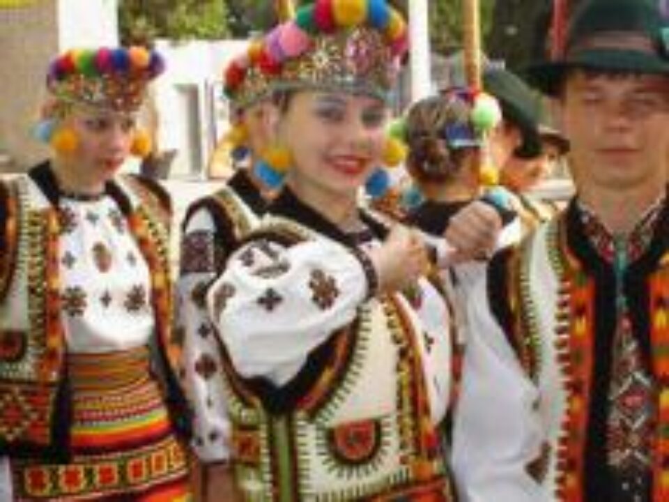 Festivalul Internațional de Folclor „Întâlniri Bucovinene”